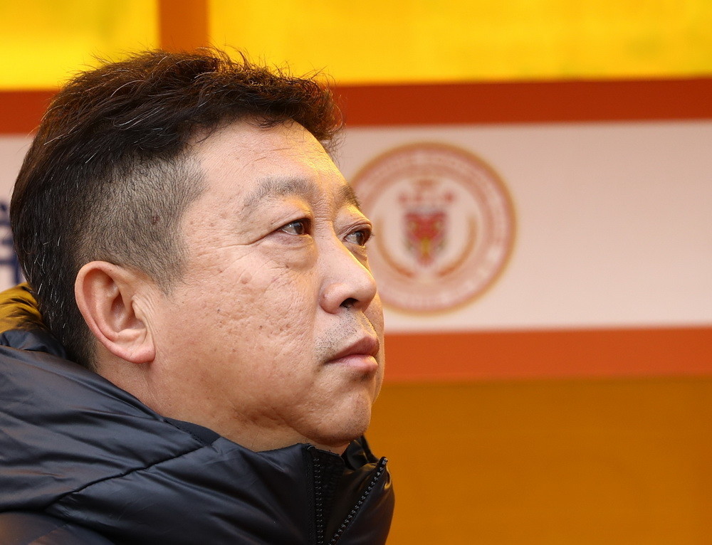 北京人和主教练王波.刘平摄