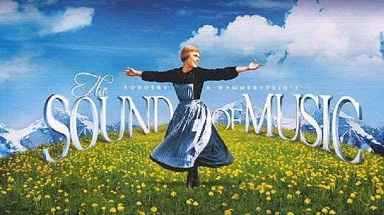 这两首歌都出自一部经典老片,1965年的奥斯卡最佳影片——《音乐之声