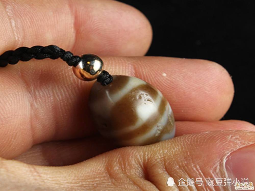 シャイニングゴールデン 大黒珠小菩提樹天珠 - 通販 - mateinbox.com.br