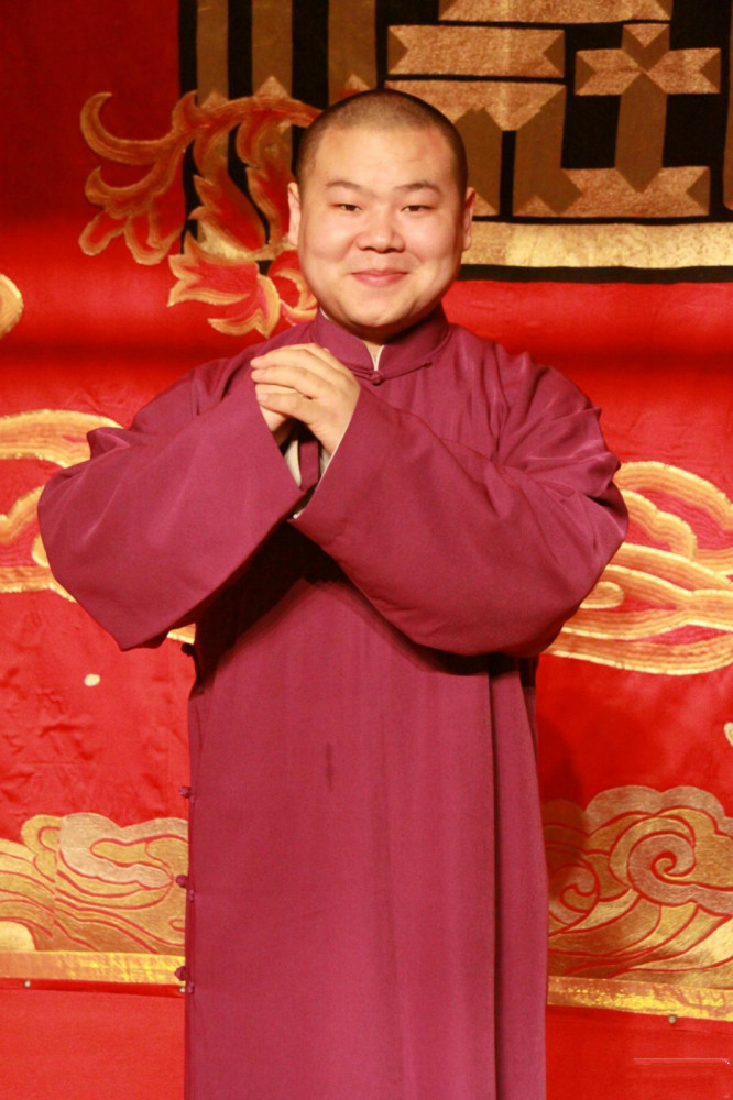 岳云鹏减肥成功练出腹肌,调侃不再与孙越搭档