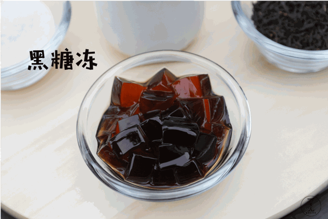 台式奶茶带着超炫"五彩茶"来了