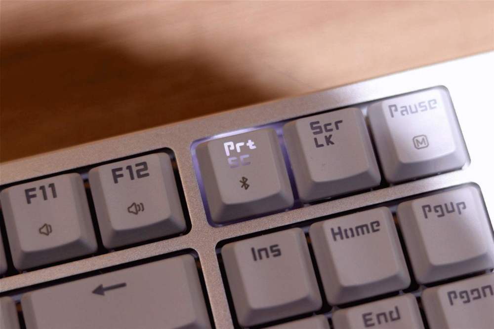 它就是 windows自带的【prtsc】键截图,有的键盘上标识为【print
