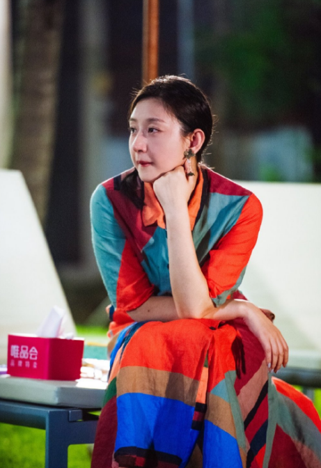 凌潇肃老婆节目诉苦网络暴力,一分钟被骂2万条,网友:自作自受!