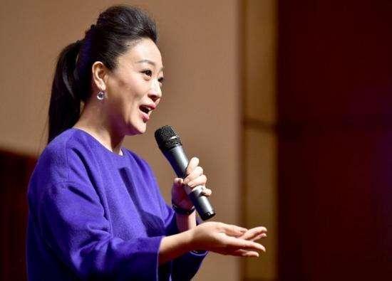 姜亦珊与老公还生下了一个聪明可爱的儿子柳知序,现年已经到了11岁的