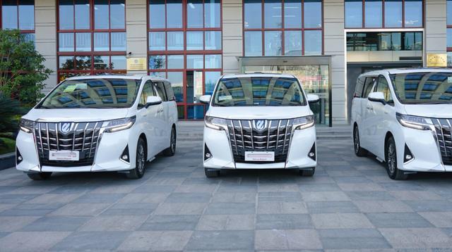 31万买了辆别克GL8雅典娜，配置太香了，网友：比埃尔法还霸气！