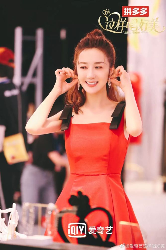 李予溪快女比赛后组成了女子组合,见证了演艺事业从巅峰到低谷.