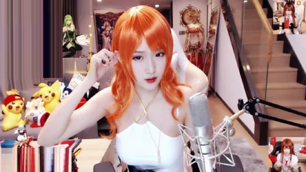 腐团儿直播间cos动漫女神,担心违规提前和超管沟通