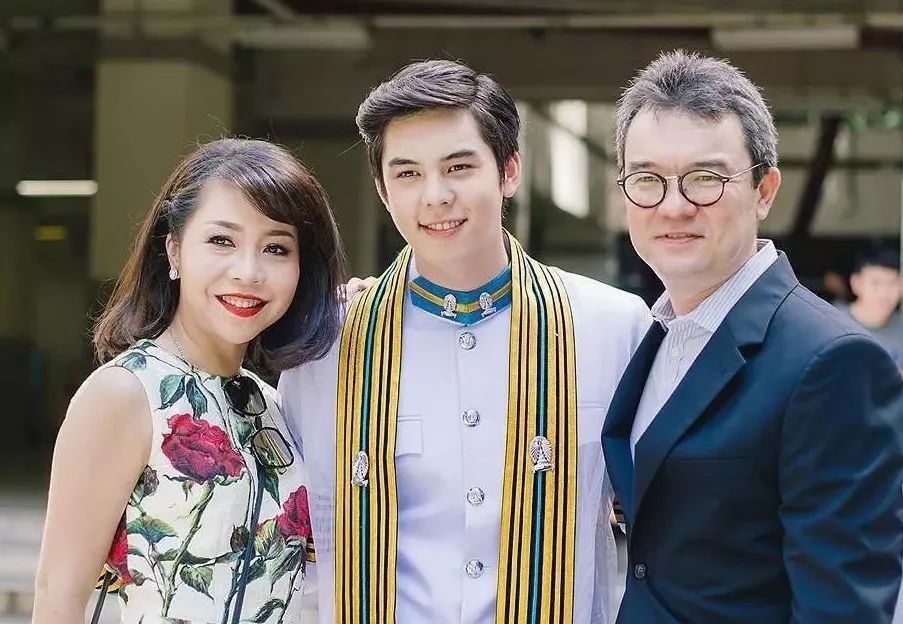 郑氏家族,泰国华裔,是central group of companies (中央集团)的拥有