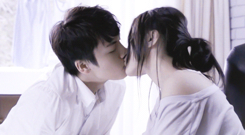 玩荷尔蒙这一套,陈伟霆一向都是动真格的!