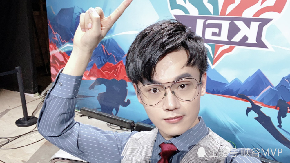 解说瓶子抵达澳门或将解说冬季冠军杯比赛网友表示非常期待