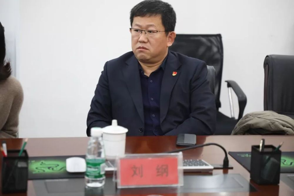 市中院王文林副院长一行莅临九原区法院座谈交流民商事审判工作