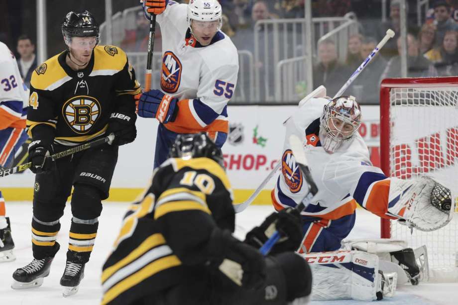 纽约岛人3-2波士顿棕熊 首节比赛,安德斯-比约克的进球帮助棕熊队