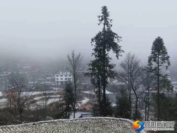 隆回小沙江虎形山罗洪等地下雪了已美成仙境