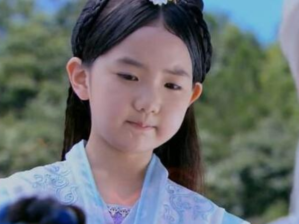 有种"整容"叫小晴雪长大后,如今逆袭成"小杨幂",颜值爆表