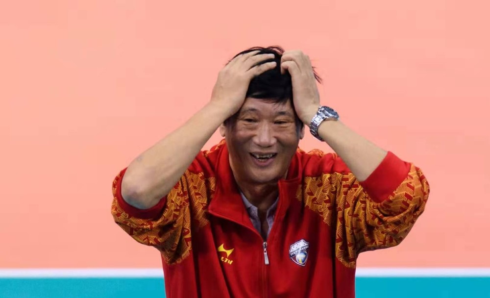 带队3年进四强方岩让球迷看到魄力不考虑当中国女排主教练