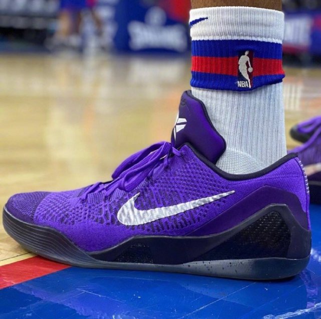 21日nba球星上脚球鞋利拉德上脚6代战靴全黄配色砍36分