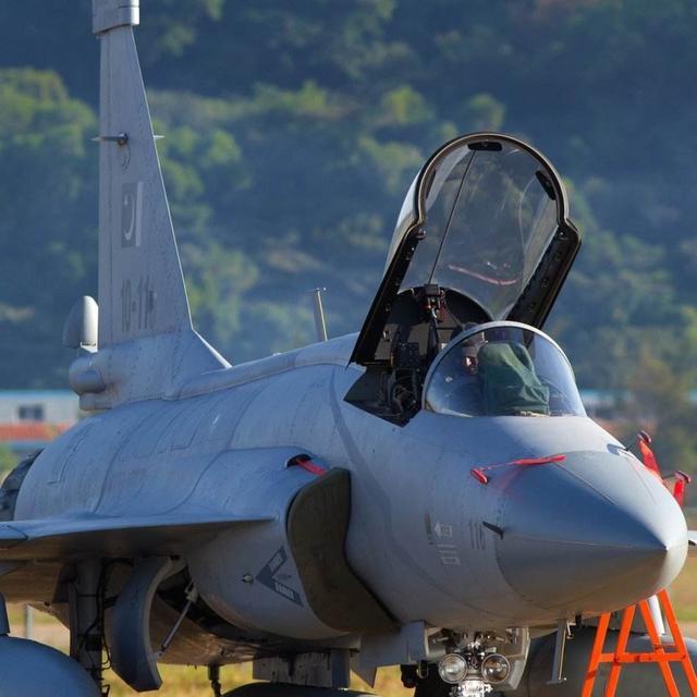 缅甸枭龙战机让越南眼馋25亿美元买16架同样的钱能买3架苏30