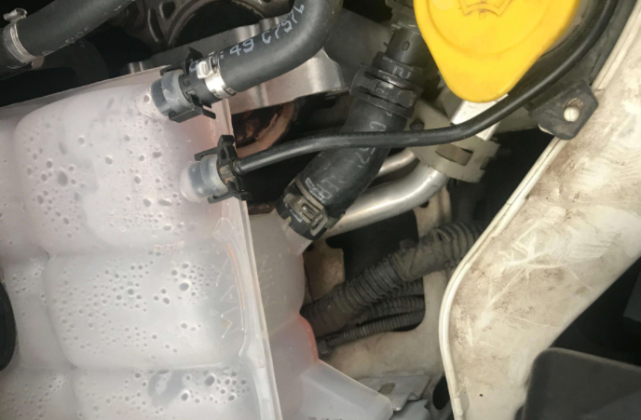 摩托车的冷却液需要经常更换吗?老摩友说了实话,别等坏了才后悔