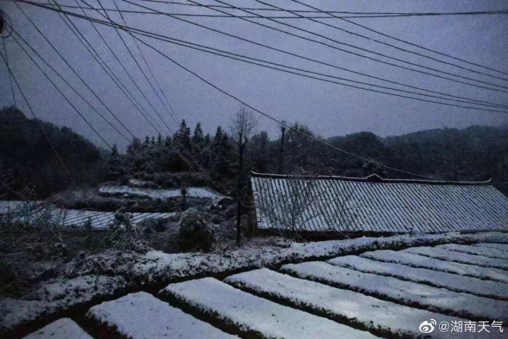 (來源:湖南天氣 圖:韓陽) 19日,湘西州十八洞村,鳳凰縣,龍山縣以及