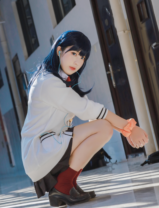 最真实的宝多六花cos,本以为是吹牛,结果被"婴儿肥腿"撩到了