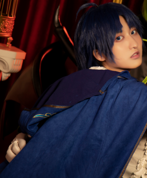 动漫《小绿和小蓝》小蓝cos,乖巧可爱萌态十足