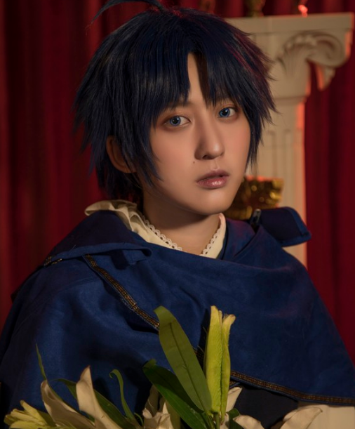 动漫《小绿和小蓝》小蓝cos,乖巧可爱萌态十足