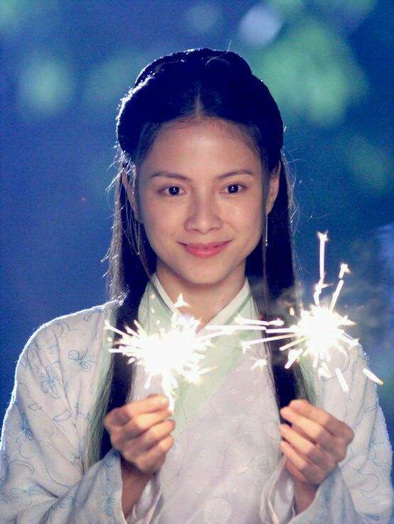 在四圣试禅心中,猪八戒撞天婚时,有真真,爱爱,怜怜三位菩萨化身的女子