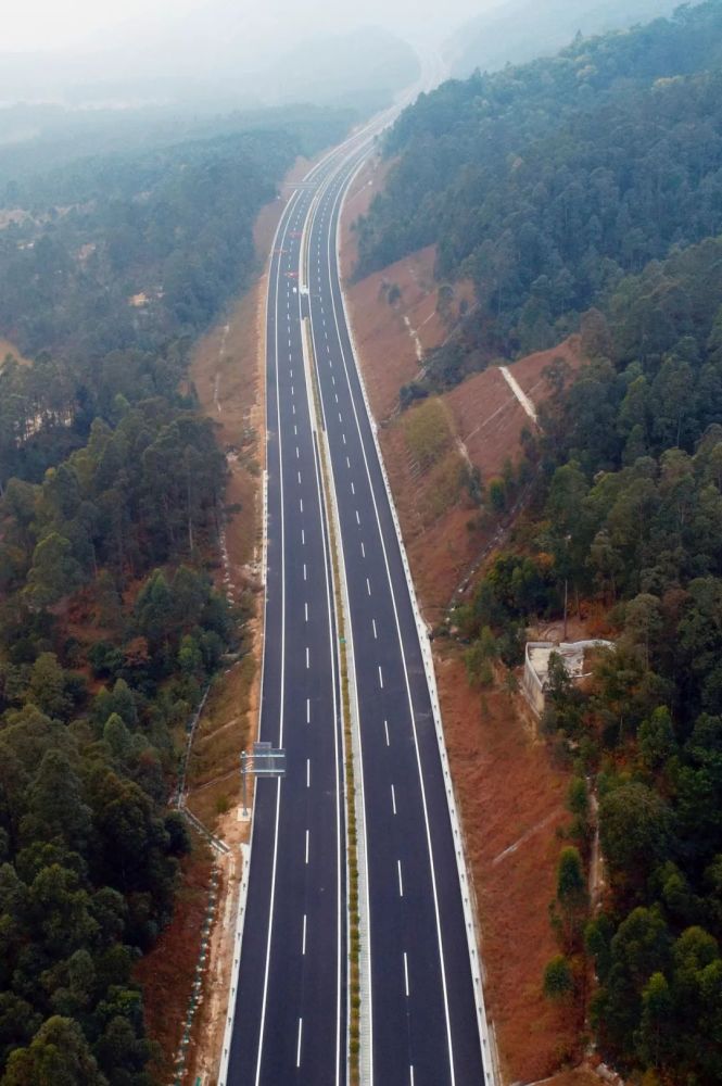 汕湛高速清云段月底通车收费标准是