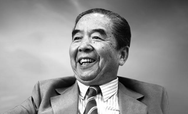 你可知包拯有后代吗?29代嫡孙成世界富豪,为何捧家谱大哭?