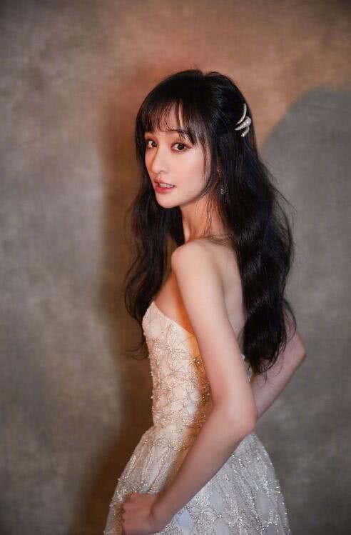 那段时期,她的演技还是可以的,这几年还真是越演越差,有点放飞自我了