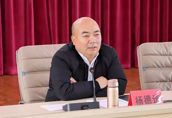 镇委副书记,镇长候选人杨德选,镇相关分管领导及