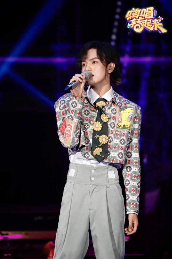 尹毓恪空灵版《七子之歌》祝福澳门回归 《嗨唱转起来》展仙嗓魅力