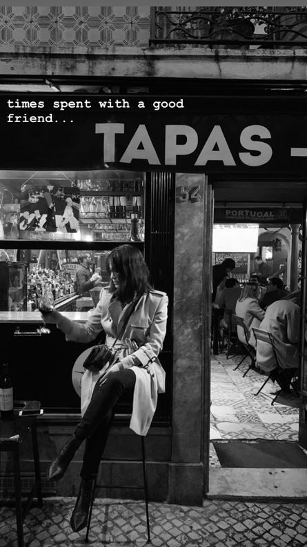 宋慧乔懒理复合传闻,葡萄牙悠闲度假喝酒,享受