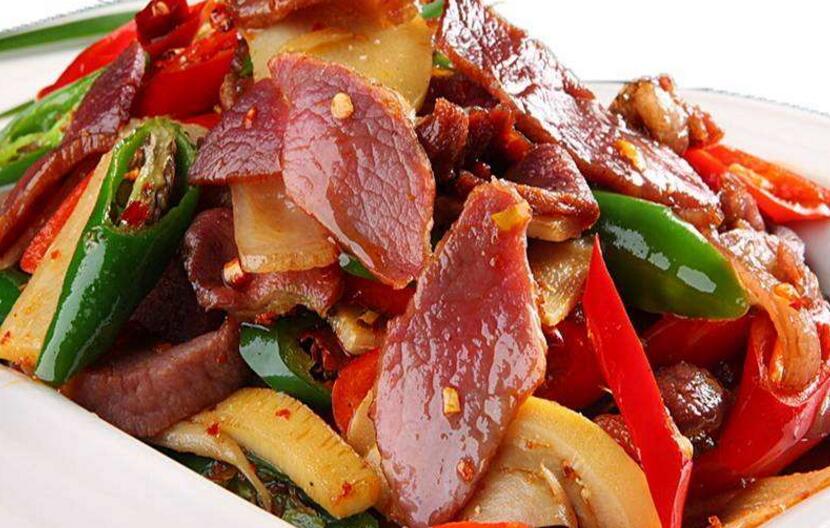 过年回家带的"香肠腊肉",到底放冰箱还是晾着,很多人没做对!