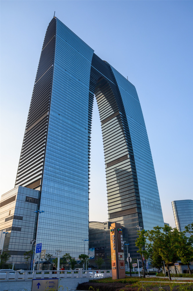 苏州"大裤衩":叫丑多年后,好像顺眼了许多_腾讯新闻