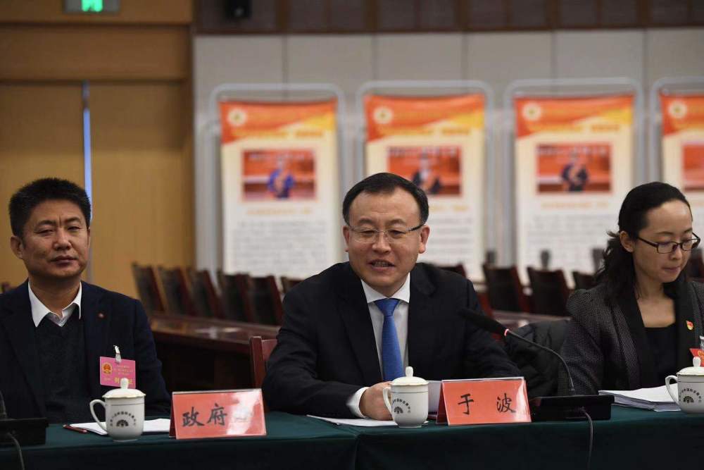 延庆区长:京张高铁主线通车将全面打破延庆对外交通瓶颈_腾讯新闻