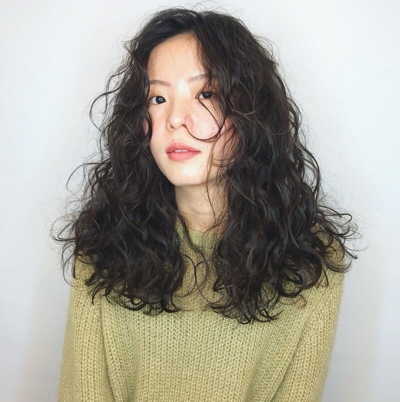 蔡依林羊毛卷霸气营业,"真美",2020年羊毛卷还流行吗?