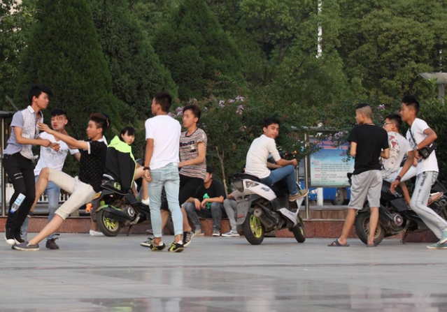 初中校霸都不敢惹的3类学生表面老实暗里却是boss