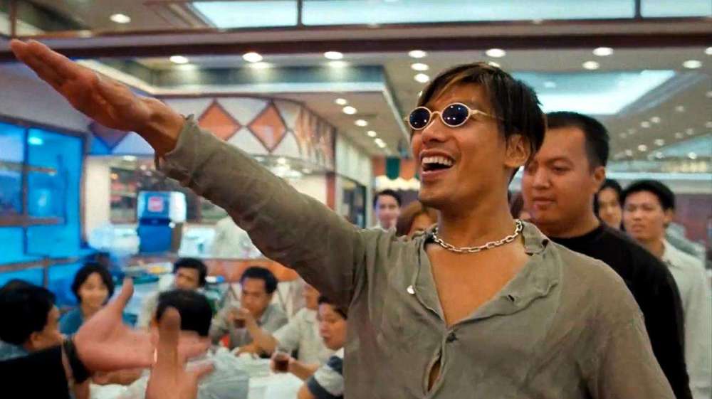 古惑仔“乌鸦”，宝马放着不开骑自行车，得知价格:打扰了