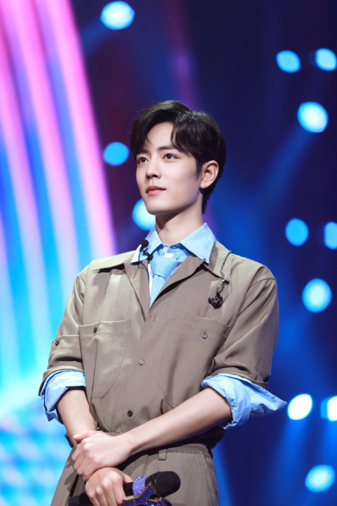 肖战|网曝肖战将重回央视舞台，压轴演唱三首歌，要吹响复出的号角了？