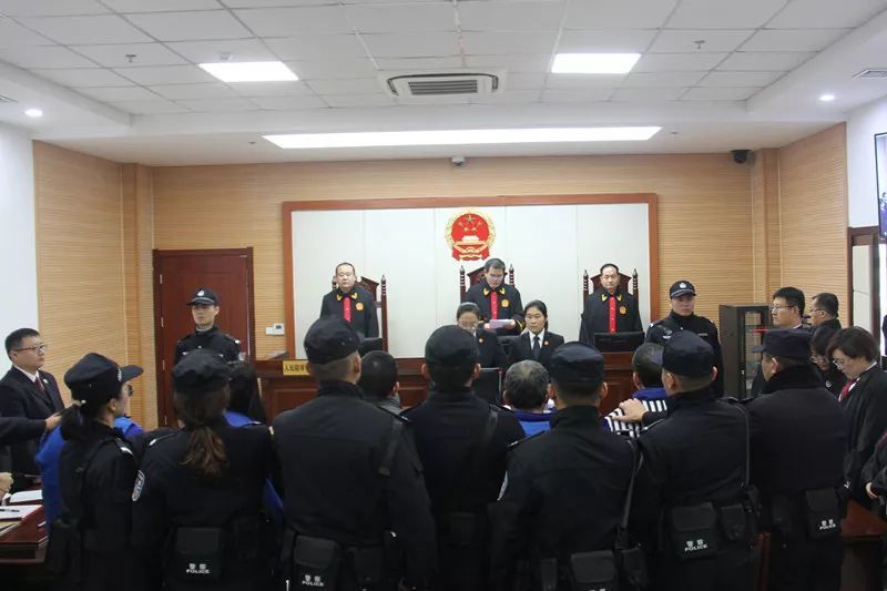 莒南法院公开宣判一起涉恶犯罪案件 主犯获刑12年