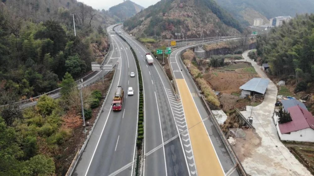 最迟下月底,龙丽高速遂昌出口禁止一切货车下高速