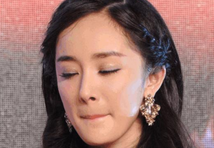 杨幂出道多年为何一直用双眼皮贴得知真相后粉丝泪崩了