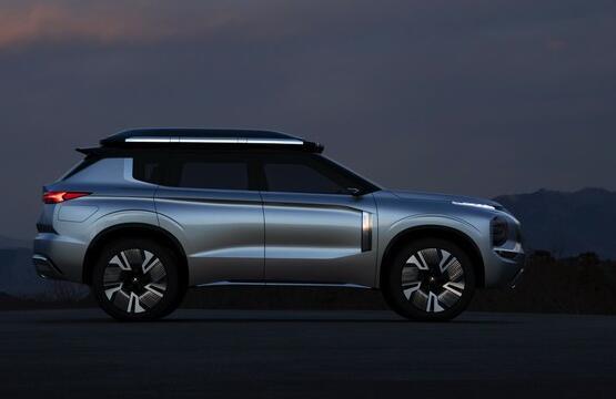 新一代三菱帕杰罗抢先看!新外形帅到爆,配2.4t柴油动力 8at!