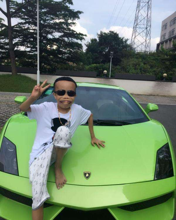 还记得"因丑成名"的网红陈山吗?巅峰时期美女豪车相伴,现状如何了?