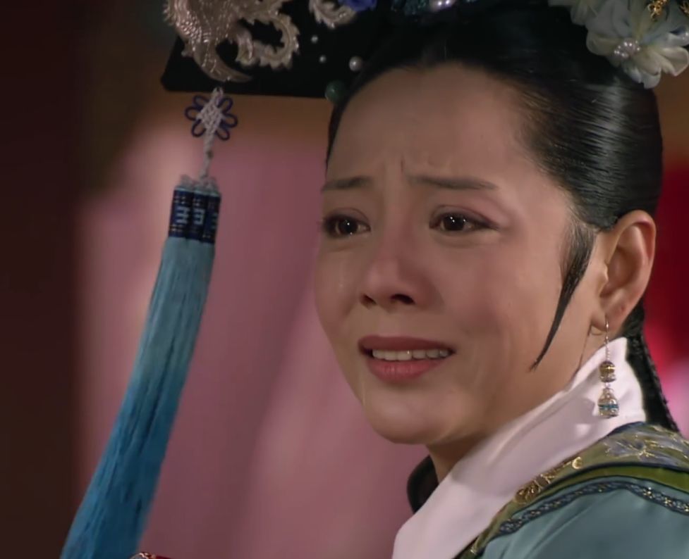 甄嬛传:敬妃明知胧月是烫手山芋,为何还抚养她?