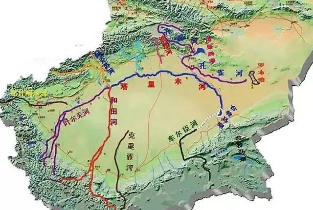 个又一个绿洲,然后义无反顾地走进沙漠;额尔齐斯河有着令人惊异的风采