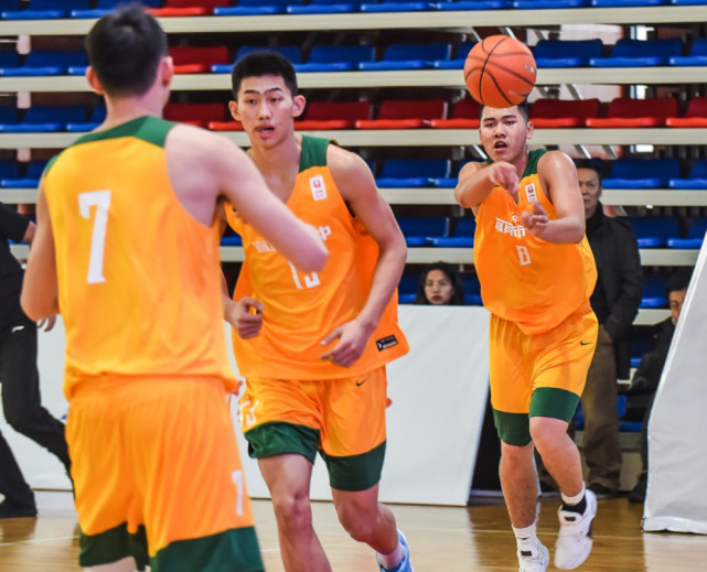 球员方面,西昌二中的吕克古场均砍下赛区最高的21分和赛区第二的6.