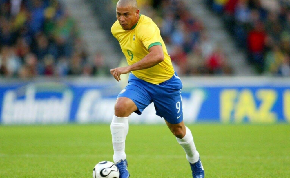 为何说罗纳尔多钟摆过人最难,小罗也自称没法比,这几点梅西都做不到