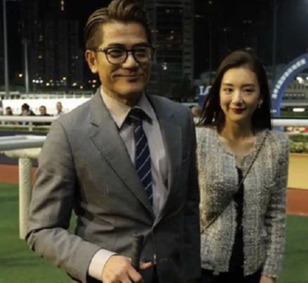 陈冠希|40岁陈冠希玩直播被嘲未老先衰，香港网友：阿娇见到都要掉头走